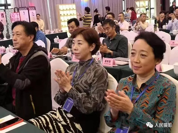 中国新闻摄影学会八届二次理事会在广西钦州召开