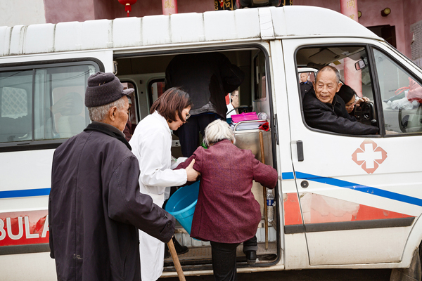 乡村巡诊记|“望闻问切”进家中